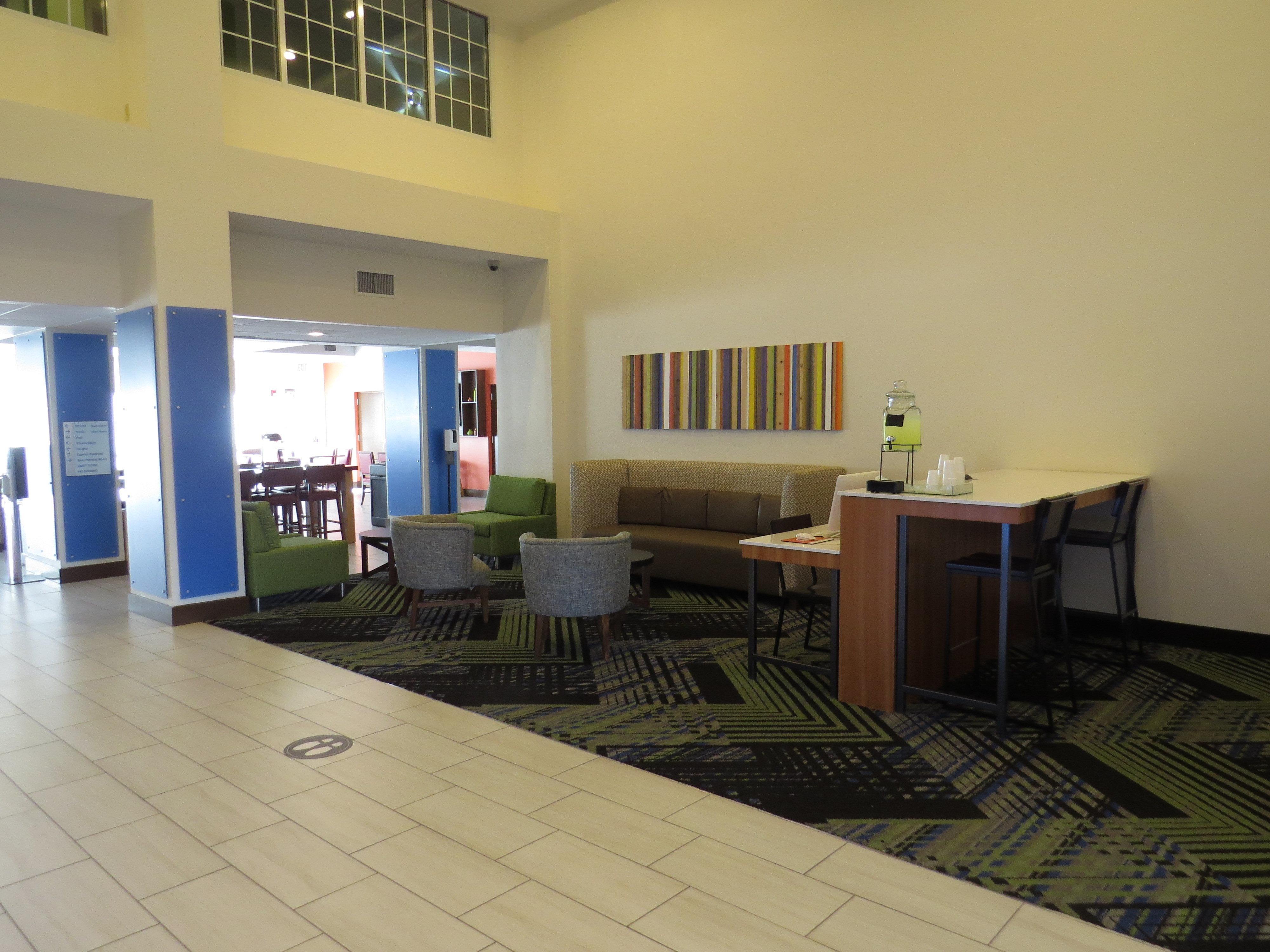 Holiday Inn Express - Spring Hill By Ihg Exterior foto
