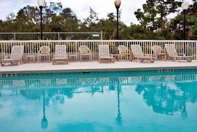 Holiday Inn Express - Spring Hill By Ihg Exterior foto